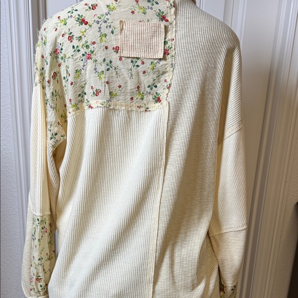 POL Mixed Media Waffle Knit Shacket Small – Ivory Button‎ Front, Floral Chiffon - Picture 3 of 7